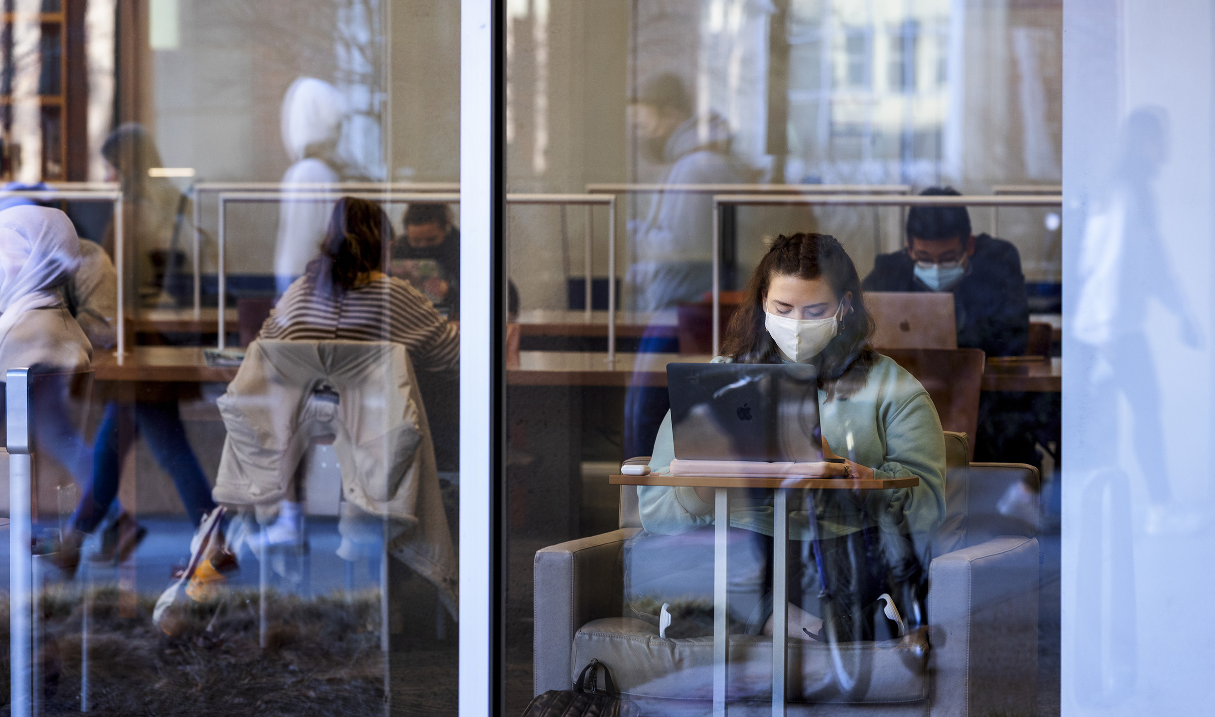 Husker students study in the Adele Hall Learning Commons on Jan. 18.