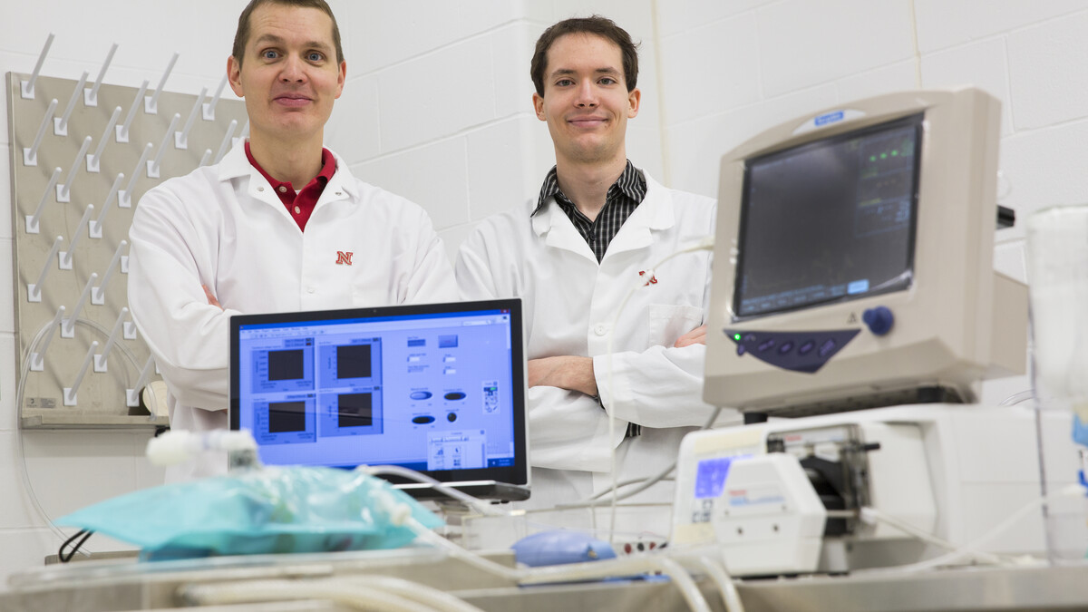 Ben Terry, Assistant Professor, Department of Mechanical and Materials Engineering, and graduate student Nathan Legband, in the small animal operating room. The Jan. 15 edition of the journal Biomaterials included work by UNL’s Ben Terry, assistant professor of mechanical and materials engineering, and Mark Borden, CU associate professor of mechanical engineering, who collaborated to develop a new way for providing oxygen to people whose lungs cease to function.