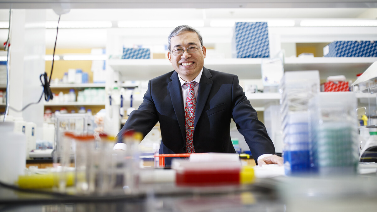 Nebraska's Qingsheng Li is part of a National Institutes of Health-funded project that may lead to improved HIV treatments.