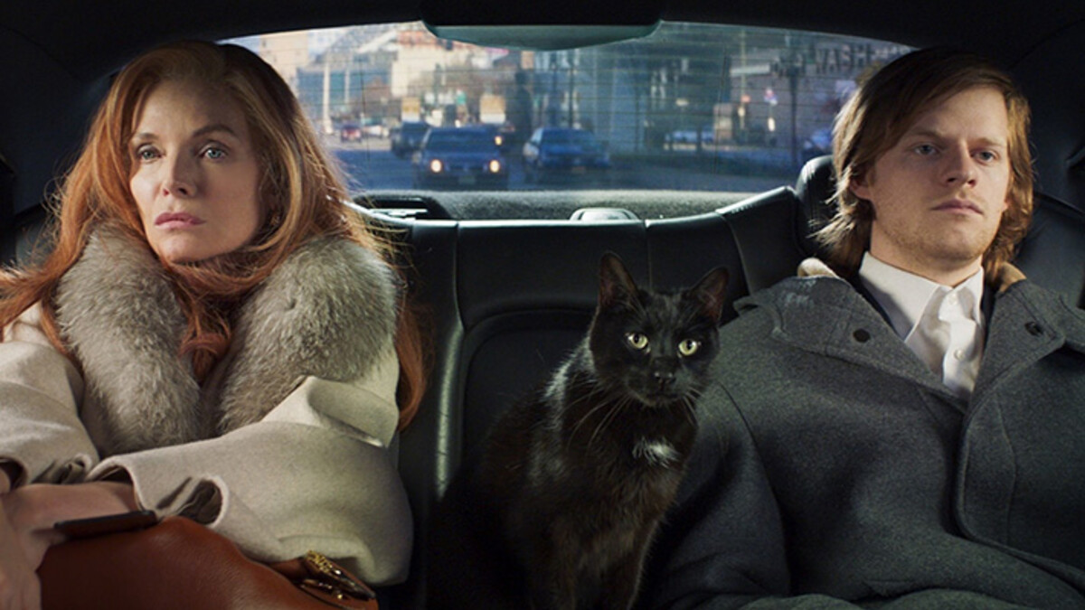 Michelle Pfeiffer & Lucas Hedges star in "French Exit"