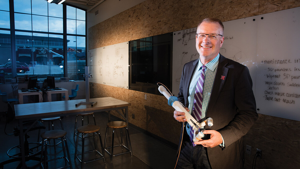 Shane Farritor, Lederer Professor of Engineering, will speak at the TEDxLincoln Salon event on July 19 and the main event on Sept. 23.