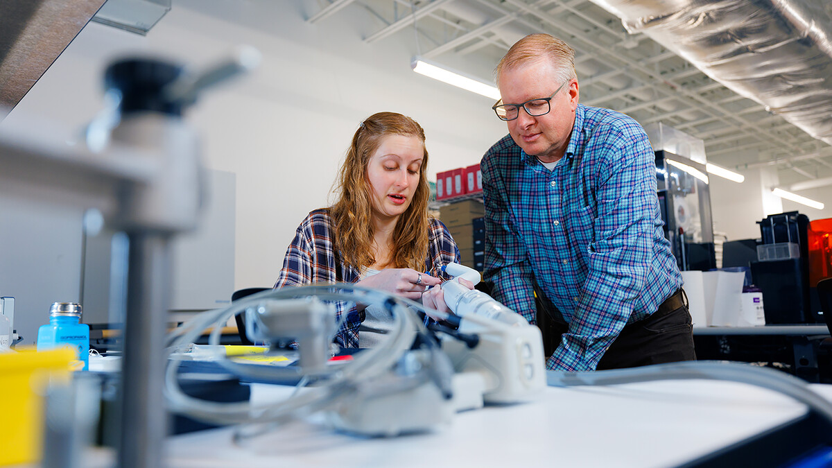 Farritor and Wagner working on Virtual Incision project