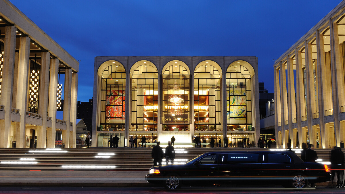 A documentary showing Jan. 13 and 17 at the Ross explores the 52-year history of New York City's Metropolitan Opera House.