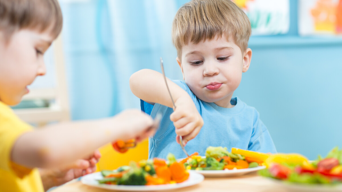 New research shows kids more likely to eat their veggies if they produce and see posters about healthy eating.