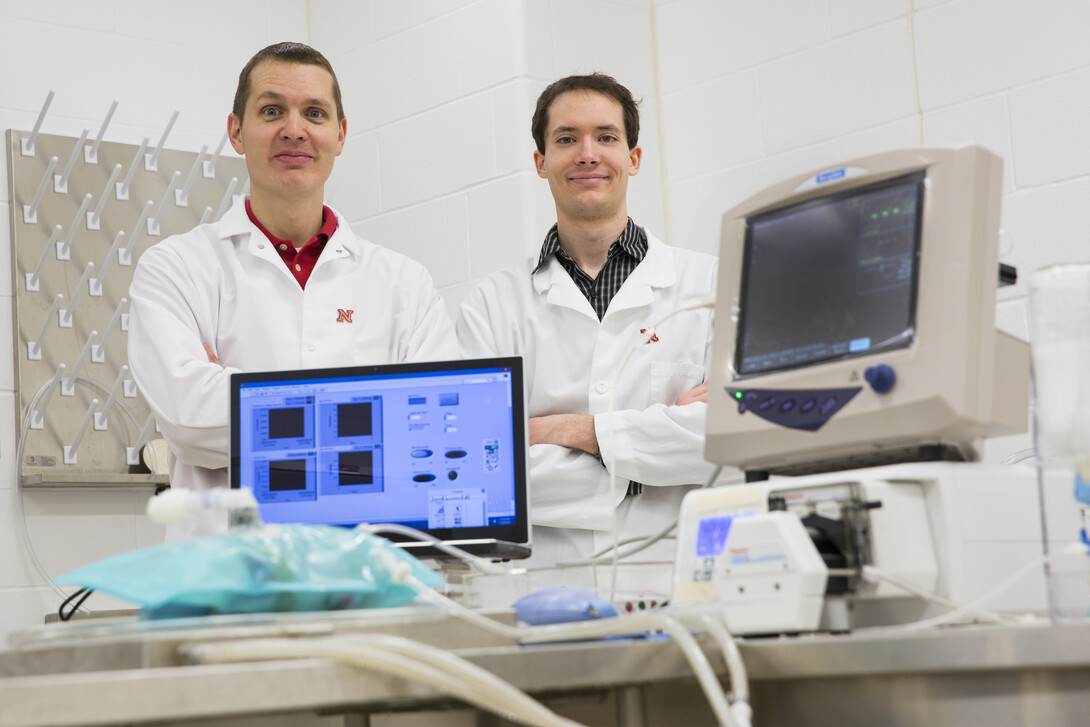 Ben Terry, Assistant Professor, Department of Mechanical and Materials Engineering, and graduate student Nathan Legband, in the small animal operating room. The Jan. 15 edition of the journal Biomaterials included work by UNL’s Ben Terry, assistant professor of mechanical and materials engineering, and Mark Borden, CU associate professor of mechanical engineering, who collaborated to develop a new way for providing oxygen to people whose lungs cease to function.