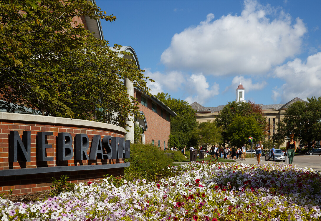 Students get ready to register for spring