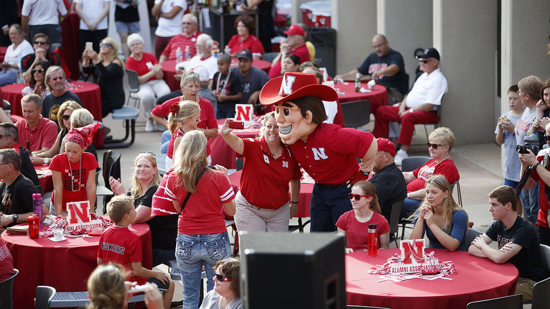 The Nebraska Alumni Association’s Football Friday series kicks off Aug. 30 in the Wick Alumni Center’s Holling Garden.