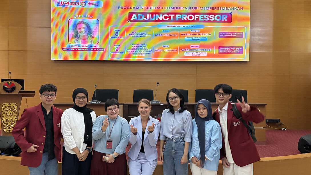 Theresa Catalano (center) provided five guest lectures to students and faculty in the Communications and Linguistics Departments at Universitas Pendidikan Indonesia (UPI) during her two weeks in Indonesia for the Fulbright Specialist Program.